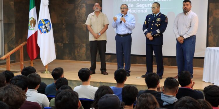 UABCS y SEDENA fomentan diálogo sobre cultura de Seguridad Nacional a través de conferencia magistral