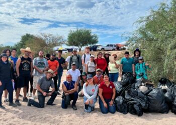 Exitosa jornada de limpieza en Arroyo El Mezquitito liderada por la UABCS