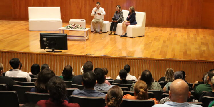REALIZA SEDIF CONVERSATORIO SOBRE LOS DERECHOS DE LAS PERSONAS ADULTAS MAYORES
