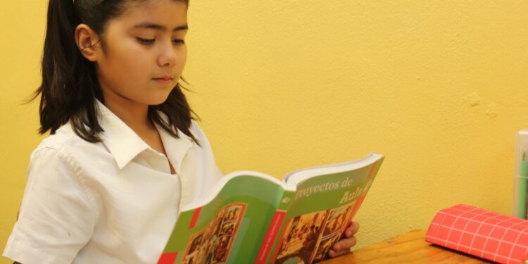 CULMINAN MÁS DE 39 MIL ALUMNOS DE NIVEL BÁSICO EN BCS EL CICLO ESCOLAR 2023-2024