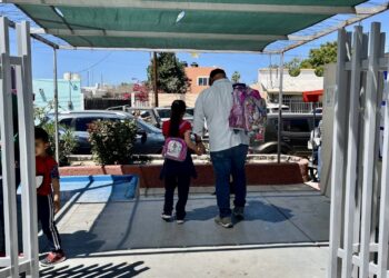 REGRESAN A LAS AULAS MÁS DE 150 MIL ESTUDIANTES DE NIVEL BÁSICO EN BCS