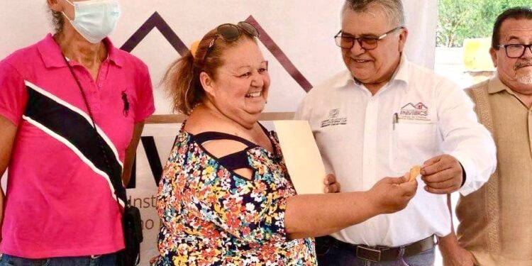 CON UNA INVERSIÓN DE MÁS DE 2 MDP ENTREGAN 10 RECÁMARAS CON BAÑO INCLUYENTE EN LA PAZ