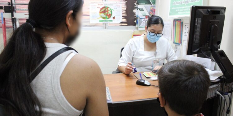 Recomienda IMSS Baja California Sur peso ligero en mochilas escolares ante próximo regreso a clases