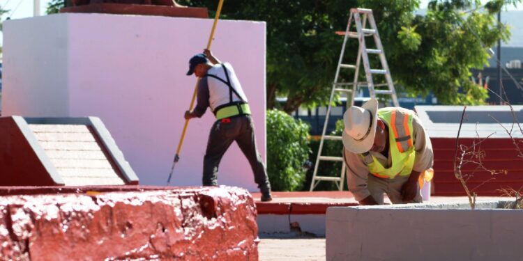Realiza Servicios Públicos Municipales trabajos de mantenimiento a más de 20 parques y jardines
