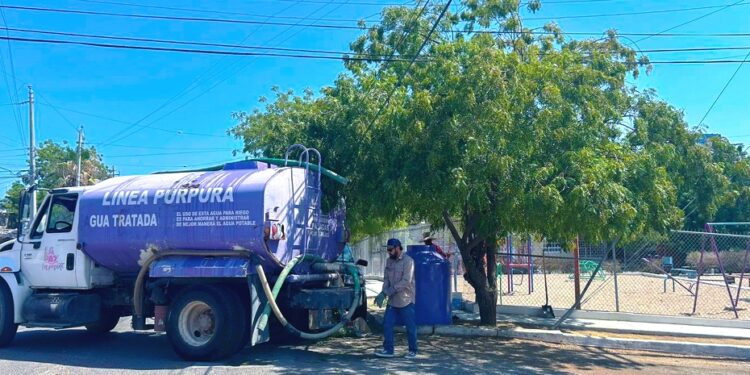 Se reutilizaron más de 175 mil  litros de agua tratada esta semana con la pipa púrpura