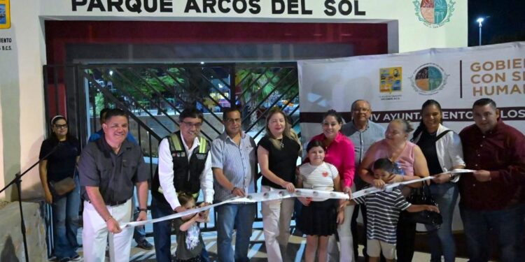 Deportistas celebran la reapertura del parque de Arcos del Sol y el campo de fútbol 7 “La Joya” en CSL