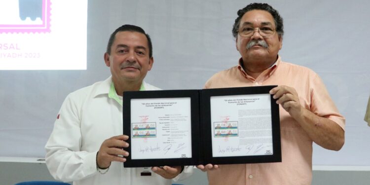 Inauguran en la UABCS la Exposición Filatélica “Muralismo Mexicano y Usos y Costumbres” del Servicio Postal Mexicano