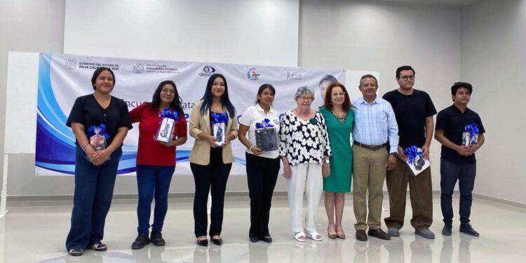 Estudiantes y egresados de la UABCS destacan en el Encuentro Estatal de Jóvenes Investigadores BCS 2024