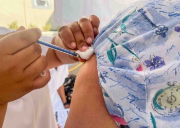 Realiza IMSS Baja California Sur, campaña de vacunación contra el VPH