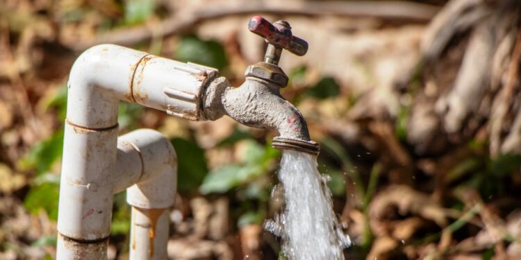 Abastece OOMSAPAS con la entrega de agua a 100 colonias de La Paz el 18 de septiembre