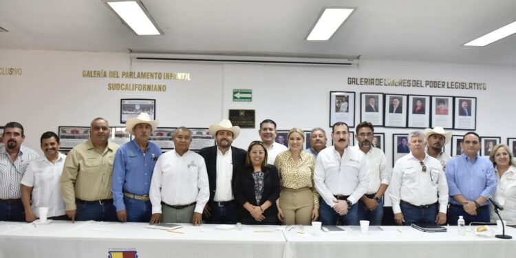  Se instalan las comisiones  de asuntos políticos, laborales, agropecuarios y de la diversidad de la XVII Legislatura de BCS