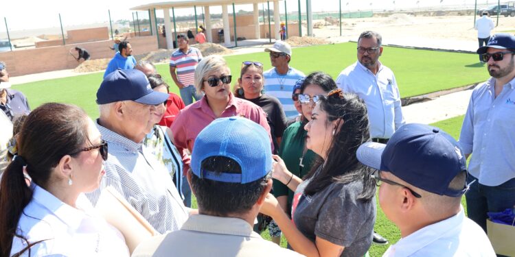 SUPERVISA GOBERNADOR DE BCS OBRAS DE MEJORAMIENTO URBANO EN MULEGÉ