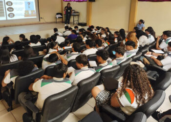 IMPARTE CECYTE BCS TALLERES DE BIENESTAR EMOCIONAL A COMUNIDAD EDUCATIVA