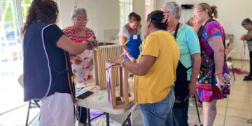 IMPARTEN TALLERES GRATUITOS EN PUNTOS DE ENCUENTRO COMUNITARIO: SEDIF