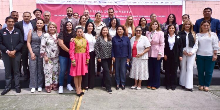 FIRMAN SNDIF Y DIF ESTATALES, CONVENIO PARA EQUIPAMIENTO DE CASAS DE DÍA DE ADULTO MAYOR