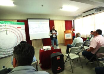 DOCENTES DE COMONDÚ Y LORETO REALIZAN LA PRIMERA CONVENCIÓN REGIONAL MULTIGRADO