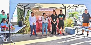 REALIZA SALUD ESTATAL UNA RODADA PARA FOMENTAR LA ACTIVACIÓN FÍSICA DE SU PERSONAL 