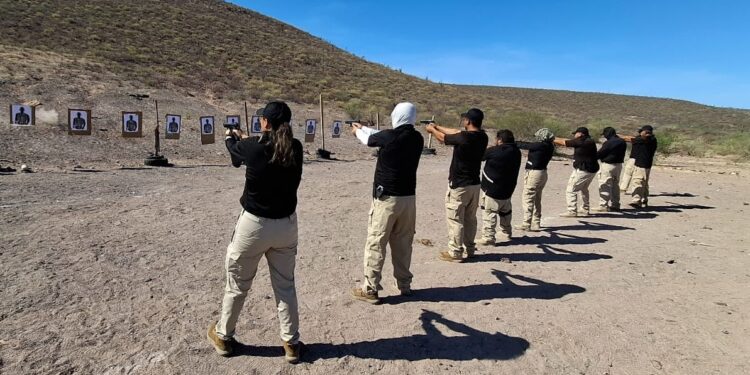 CAPACITAN A 73 AGENTES DE INVESTIGACIÓN EN COMPETENCIAS BÁSICAS POLICIALES