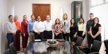 FIRMAN CONVENIO DE COLABORACIÓN PGJE – COBACH   