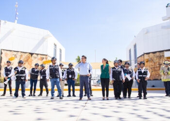Más de 500 personas participan en simulacro de sismo realizado en el Palacio Municipal de La Paz