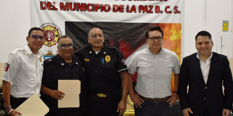 Nombran a nuevo Comandante del Heroico Cuerpo de Bomberos de La Paz