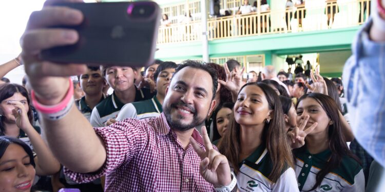 Entregan en Los Cabos obras de infraestructura educativa