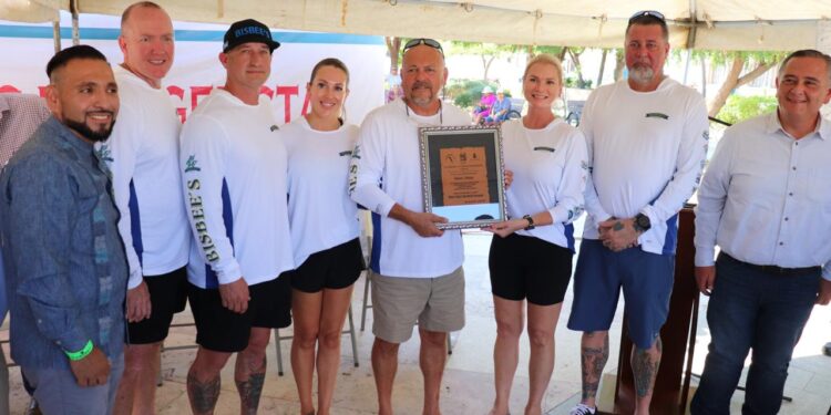 Reconocen en Cabo San Lucas a “Robert Bisbee” por sus aportaciones a la pesca deportiva