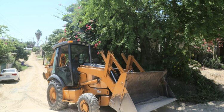 Rehabilita Servicios Públicos vialidades en San José del Cabo 