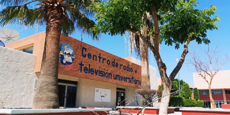 Radio UABCS lanza convocatoria pública para formar parte de su Consejo Ciudadano de Radiodifusión