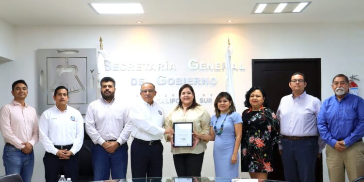 Reconocen a la UABCS por evaluación del desempeño de la gestión pública en los ayuntamientos de La Paz y Los Cabos