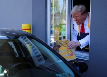 Trump en McDonald’s: “¡He trabajado más tiempo aquí que Kamala!”