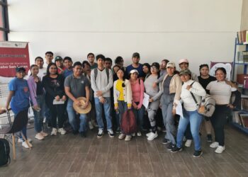 Estudiantes de UABCS Los Cabos participan en diagnóstico sobre vivienda y suelo del Gobierno Federal