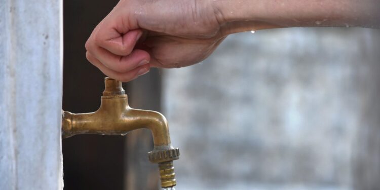 Abastece OOMSAPAS La Paz con agua potable a 100 colonias de La Paz el 13 de octubre