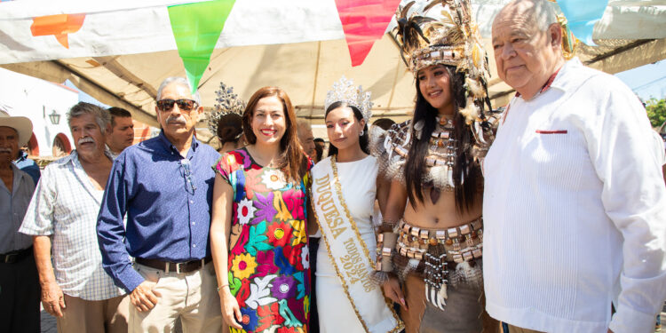 Autoridades municipales y estatales conmemoran el DXXXII Encuentro de Dos Mundos y el Día de la Nación Pluricultural