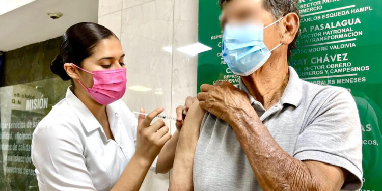Llama IMSS Baja California Sur a personas vulnerables y niños de 6 a 59 meses a vacunarse contra la influenza 