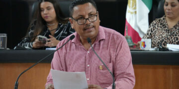 Reconocen desde el Congreso del Estado de BCS la ardua labor de las médicas y los médicos