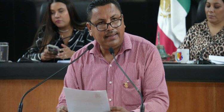 Reconocen desde el Congreso del Estado de BCS la ardua labor de las médicas y los médicos