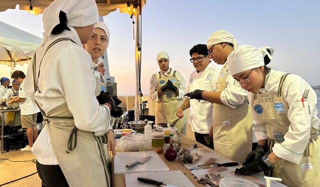 Estudiantes de la UABCS triunfan en concurso “Mesas Marinas La Paz 2024”