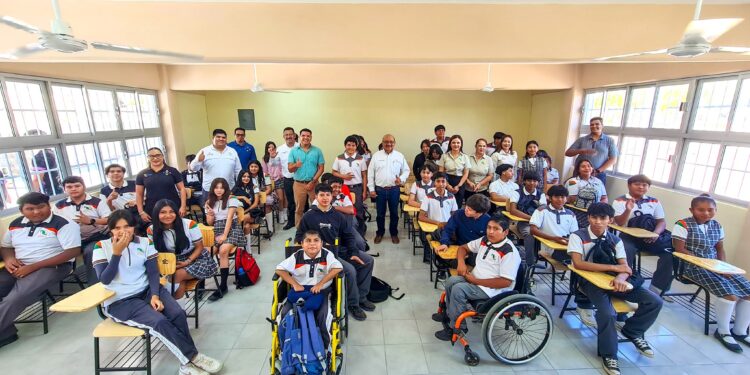 ENTREGA GOBIERNO DEL ESTADO AULA DIDÁCTICA AL PLANTEL CECYT 05 DE CABO SAN LUCAS