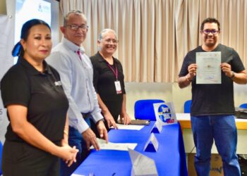 PROMUEVE ICATEBCS Y UABCS LA INCLUSIÓN SOCIAL A TRAVÉS DE TALLERES 