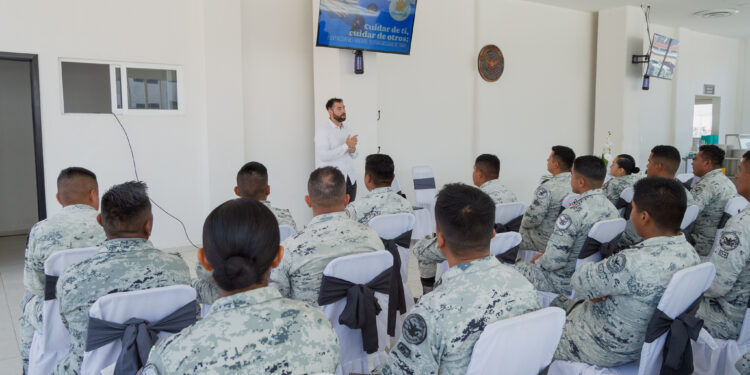 IMPARTEN PLÁTICA SOBRE PREVENCIÓN DEL SUICIDIO A JÓVENES DE LA GUARDIA NACIONAL