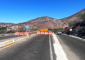 POR TRABAJOS DE RECONSTRUCCIÓN, CIERRAN TRÁNSITO VEHICULAR DEL ENTRONQUE DE COSTA BAJA -LIBRAMIENTO NORTE EN LA PAZ 