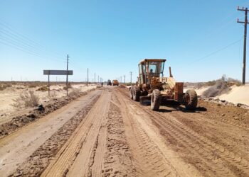 REHABILITA GOBIERNO DEL ESTADO EL CAMINO A BENITO JUÁREZ EN MULEGÉ