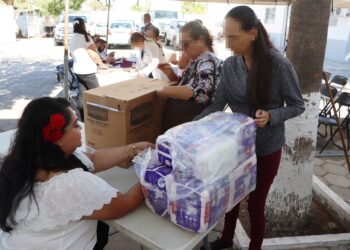 ENTREGA SEDIF APOYOS ASISTENCIALES A PERSONAS DE ATENCIÓN PRIORITARIA