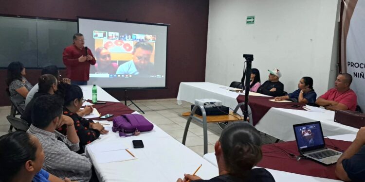 OFRECE SEDIF TALLER PARA PERSONAS SOLICITANTES DE ADOPCIÓN