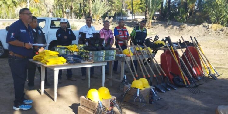 ENTREGAN MATERIAL PARA BRIGADAS FORESTALES EN MULEGÉ