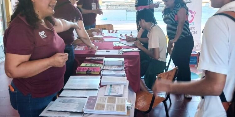 EN LA PAZ, 120 ESTUDIANTES DE SECUNDARIA RECIBIERON SERVICIOS Y ORIENTACIÓN EN MATERIA DE SALUD 