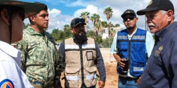 ATIENDE PROTECCIÓN CIVIL ESTATAL A VECINOS DE LOMAS DEL FARO EN LOS CABOS