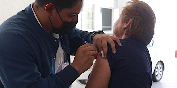 INICIA SECTOR SALUD CAMPAÑA DE VACUNACIÓN CONTRA INFLUENZA ESTACIONAL 2024-2025