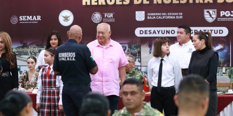 RECONOCE GOBERNADOR VMCC EL TRABAJO DE LAS CORPORACIONES DE SEGURIDAD EN BCS